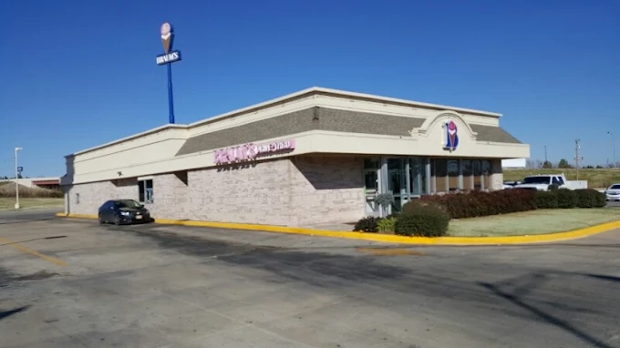braum's Store #270: 1021 Holiday Drive, Ardmore OK